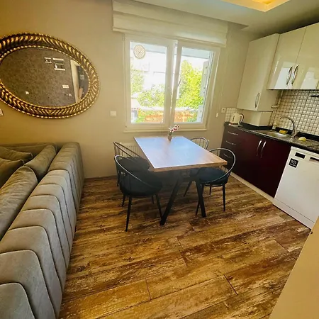 Aparthotel Royal Loft 4*