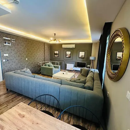 Royal Loft Ξενοδοχείο με διαμερίσματα 4*